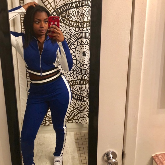 2 Piece Set - Picture 1 of 2